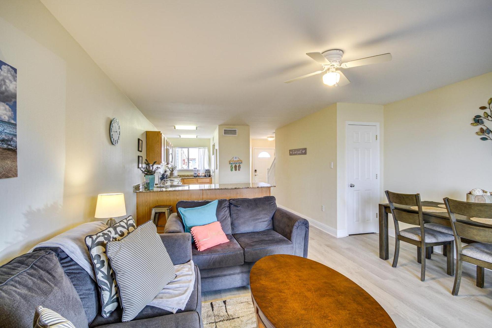 Airy With Patio Walk To Beach! *