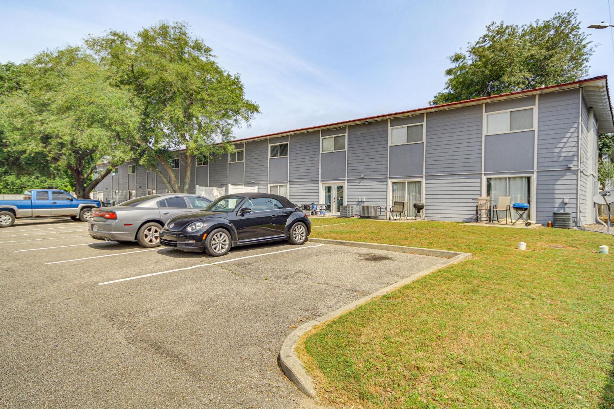 Airy With Patio Walk To Beach! Biloxi