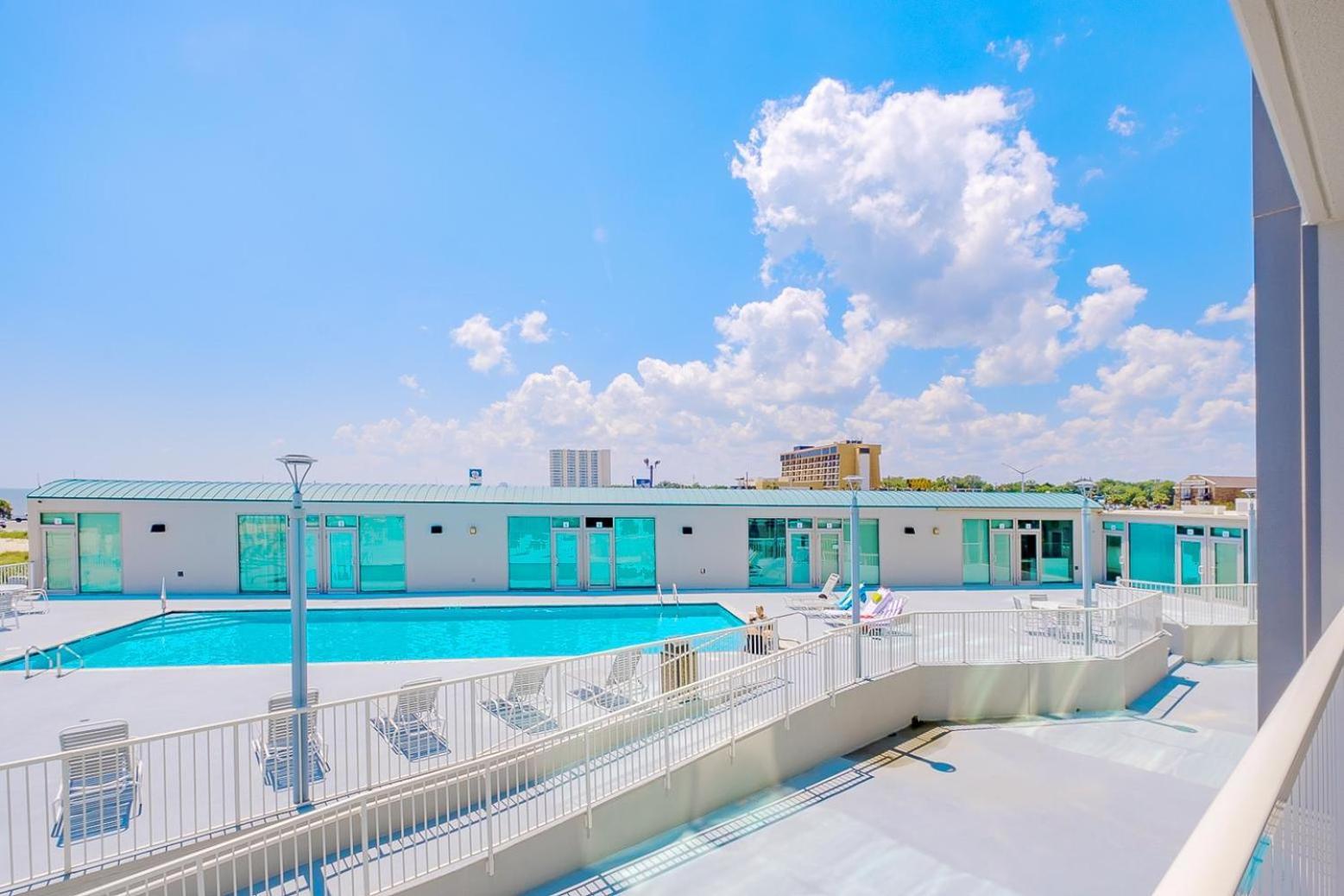 Sea Breeze 310 Deluxe Biloxi