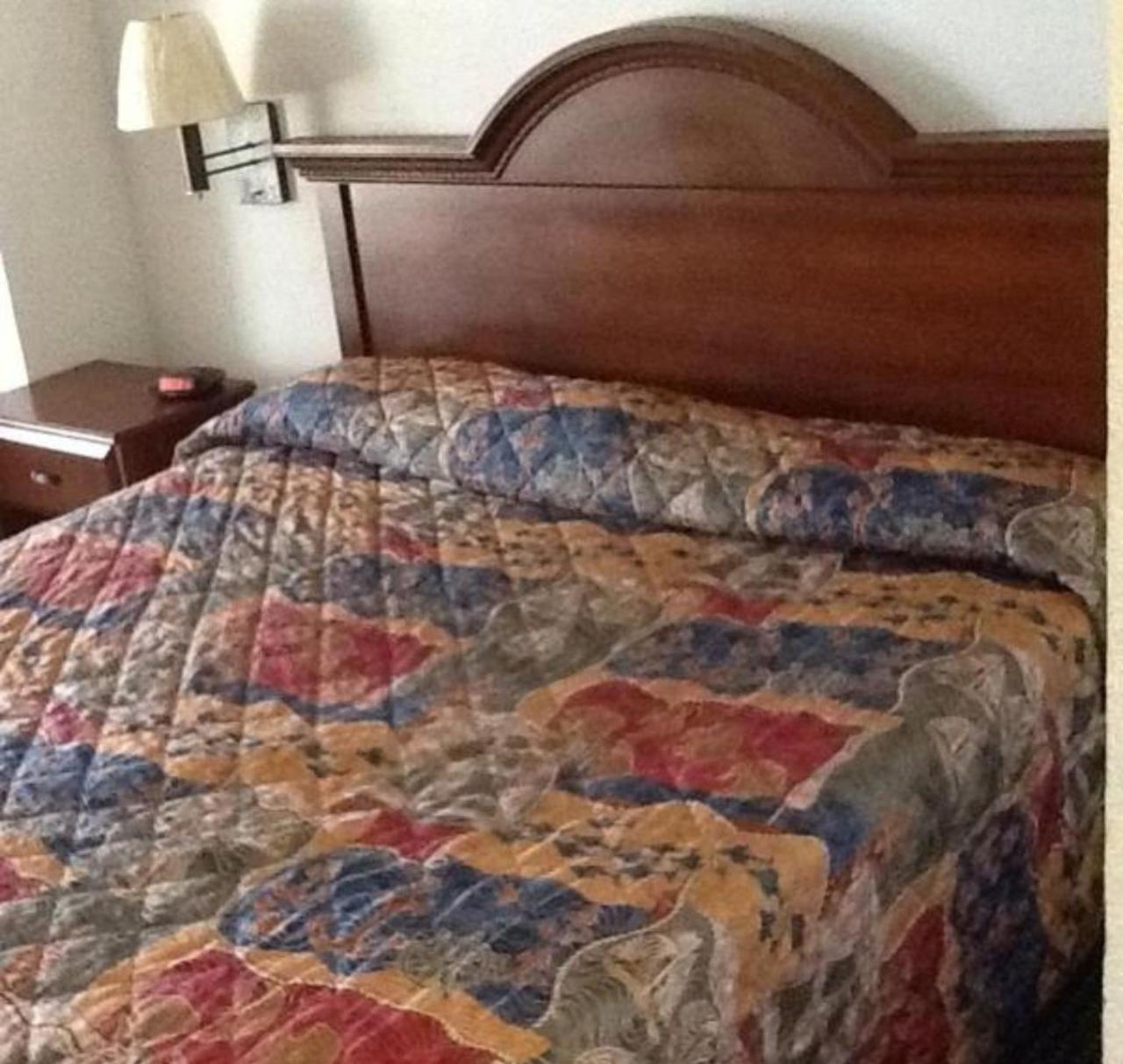 Motel Broadway Express 2*
